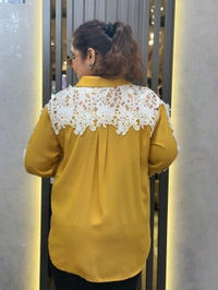 132234 Beautiful Shirt With Lace Work