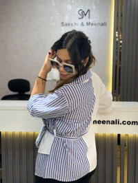 132086 Beautiful Shirt With Stripes