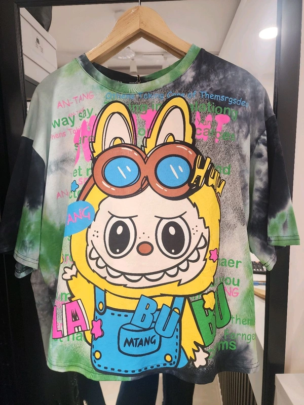132142 Beautiful Tee With Labubu Detailing