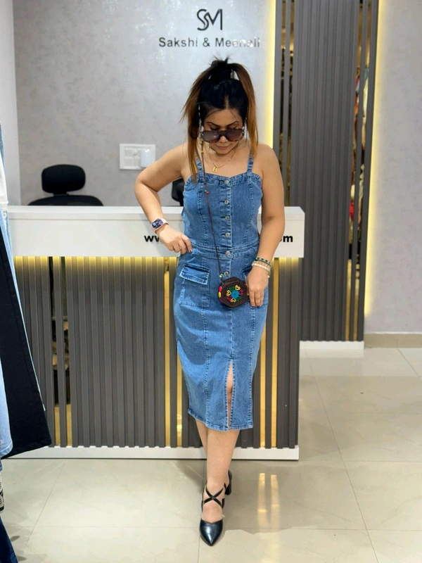 132085 Denim Dreams Midi Dress