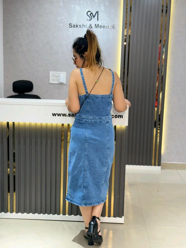 132085 Denim Dreams Midi Dress