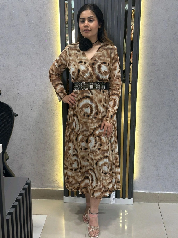 131667 Elegant Dress With Belt