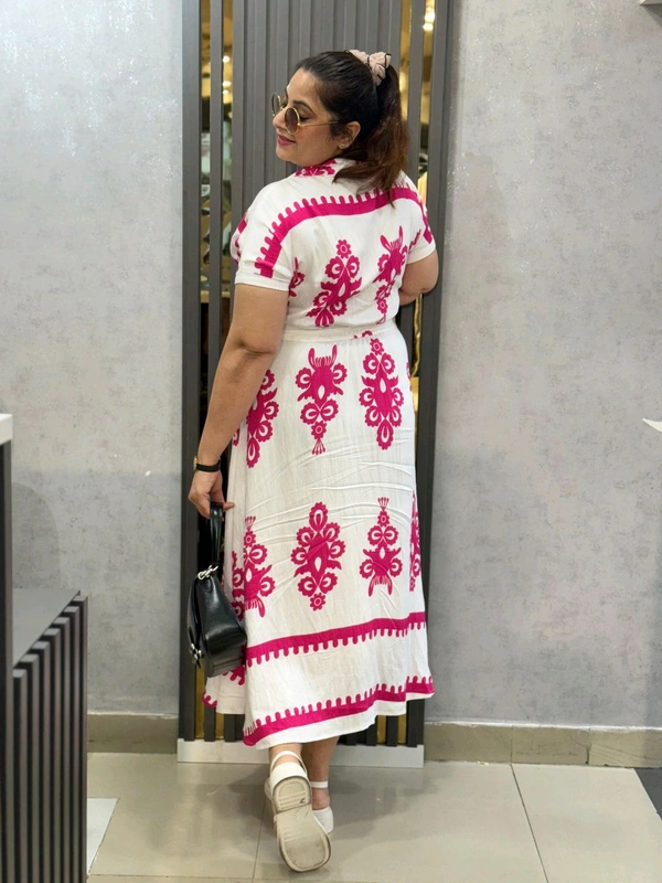 132244 Elegant Pink & White Printed Shirt Dress – Chic & Comfortable