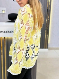 131929 Lace Shirt With Self Sequin