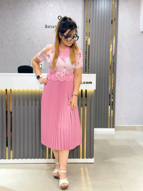 131650 Timeless Pleated Midi Dress for Effortless Style