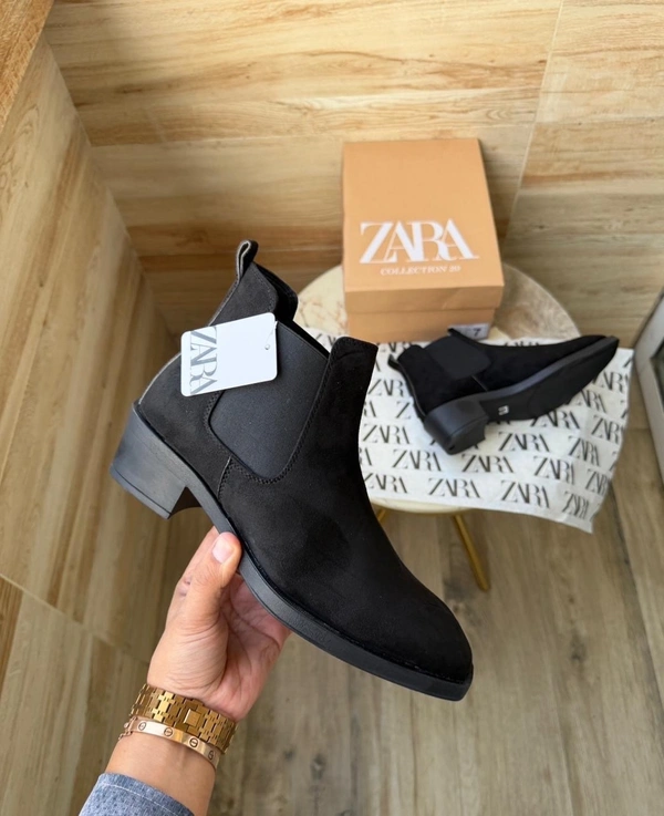 ZARA T SUEDE CHELSEA BOOTS