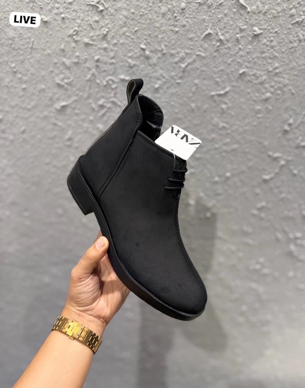 ZARA WOMEN ZIP BOOTS 