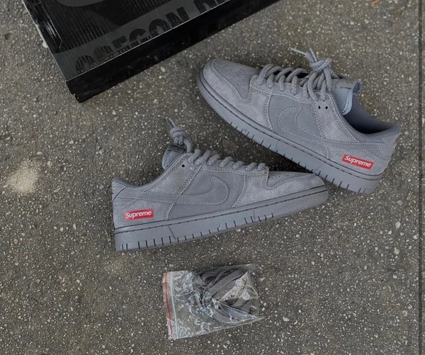 NIKE SB DUNK SUPREME WOLF GREY