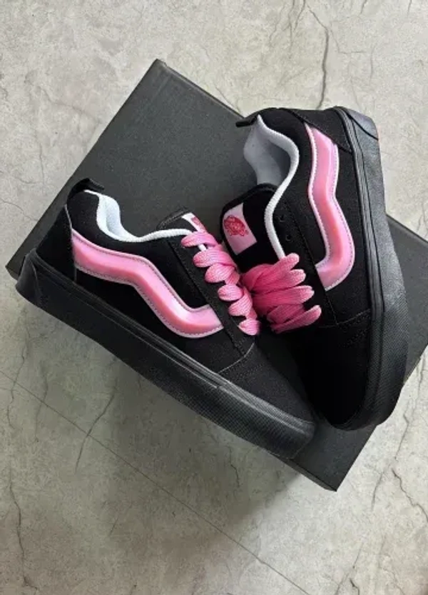 VANS OLD SKOOL BLACK & PINK