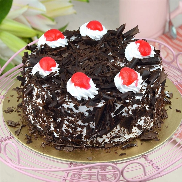 Chocolate Crushed Black Forest Cake