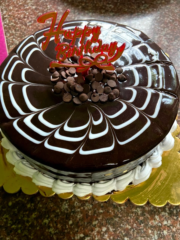 Spider Web Design Chocolate Cake