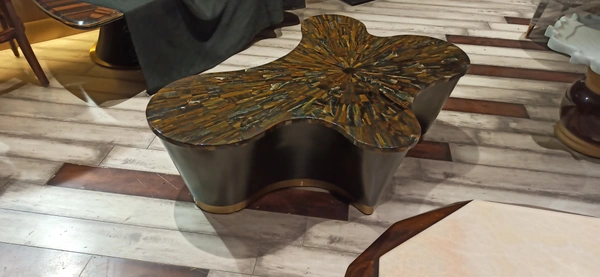 Amoeba Sofa – Modern Curved Luxury Sofa for Contemporary Interiors