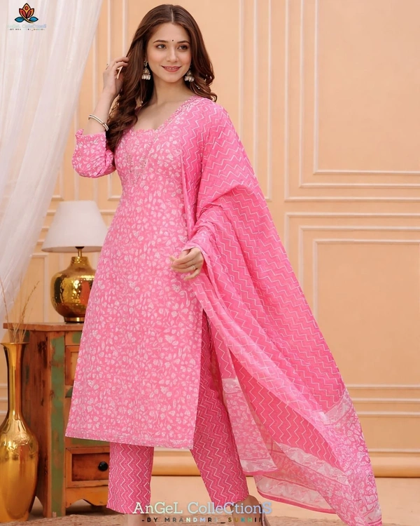 Women Cotton Kurti With Pant Dupatta Set.. 💯 - M, Magenta / Fuchsia