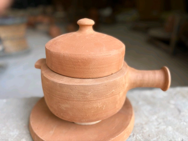 Mitti Desi Cooker With Wooden Stand - 3 Litre