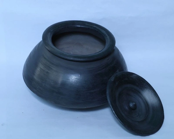 Clay black Cooking Handi Approx 4 LITRE - #000000, Black