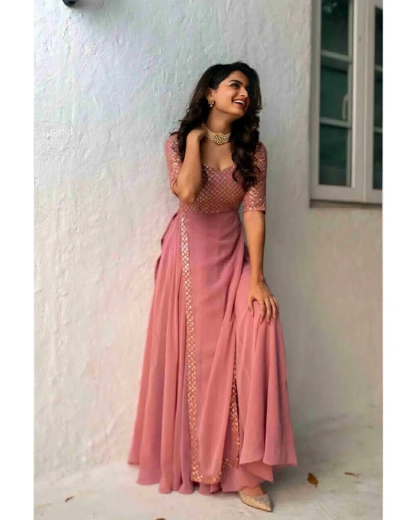 Sequance Embroidered Gown - L