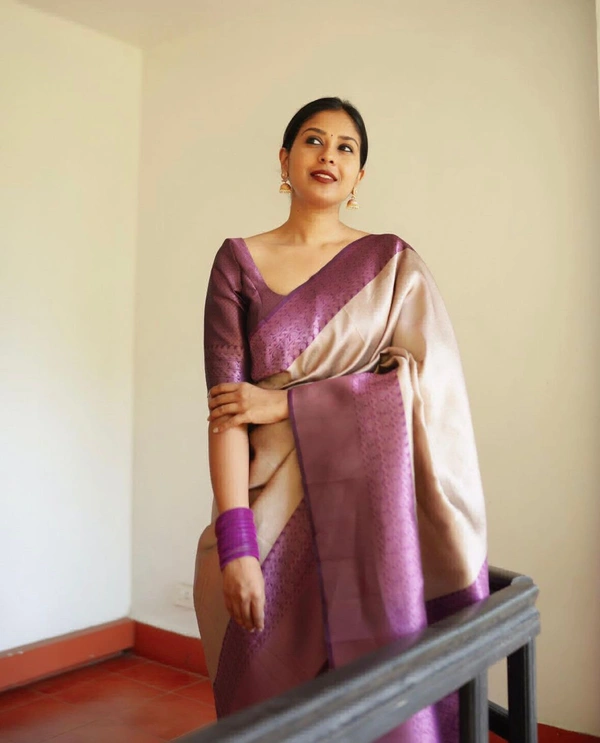 Unique Colour Saree - Free Size