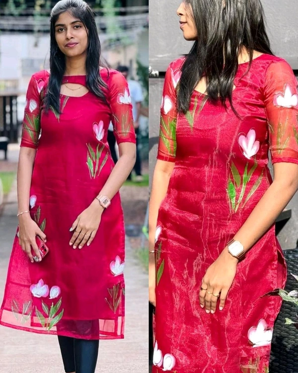 Oraganza Red Kurti - M
