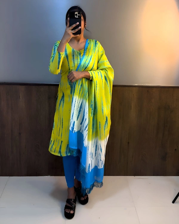 Colourfull Kurti Dupatta & Pant Set - 3XL