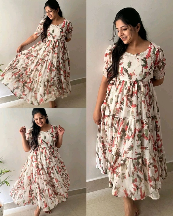 Maxi on summer in style with our latest addition
- Off White, L