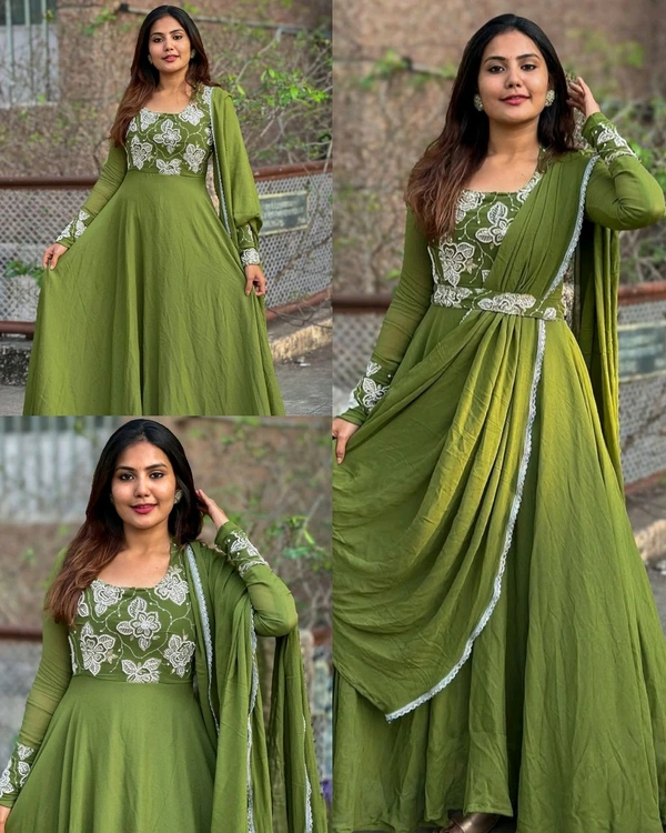 Stay Effortlessly Beautiful In Our Emb Anarkali GREEN 💚 ✨ - S