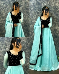 NEW LAUNCHING BEAUTIFUL PARTY WEAR
- Lilac, S