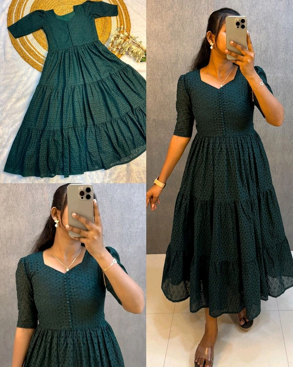Hakoba 3 layer Gown With One Side Pocket
- Green, S