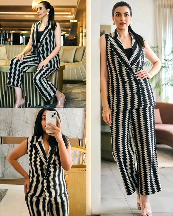 Trendy Premium New Fashionable Women Jacket & Inner Black Top & Bottom Sets
- M