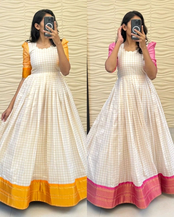PRESENT SOUTH SPECIAL GOWN COLLECTION
- Pink, 2XL