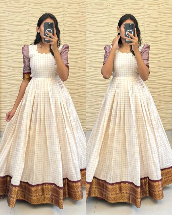 PRESENT SOUTH SPECIAL GOWN COLLECTION
- Lilac, S