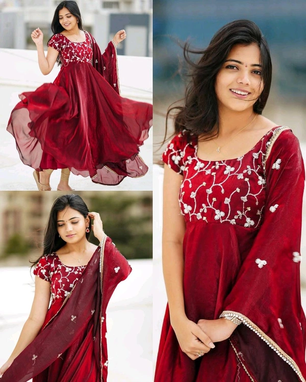 Elegance meets tradition in this Beautiful Georgette Anarkali!
- Red, L