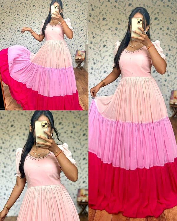 Pinky Flary dream look!! Look at this maggam addition with huge flare and pink shades
- 3XL