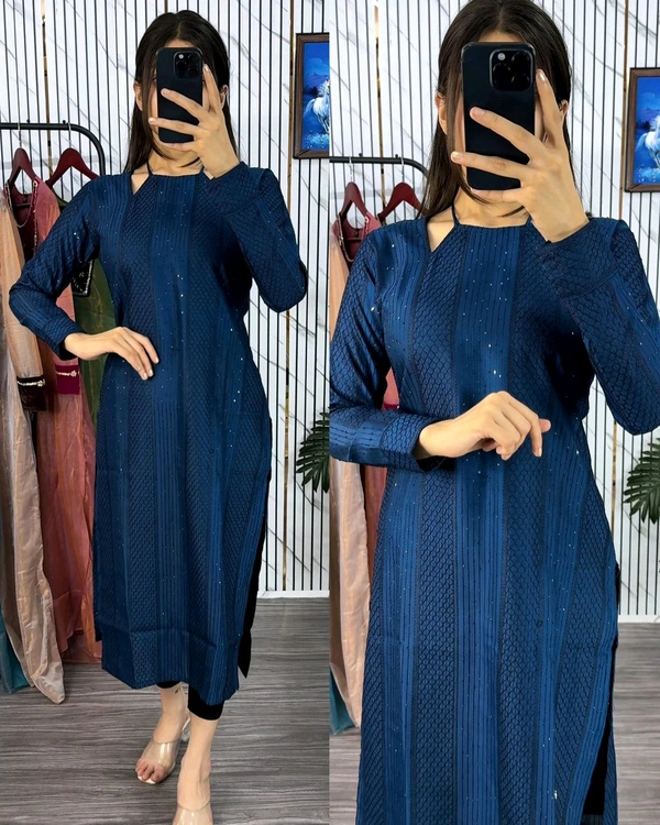 Trendy design and beautiful detailing create a look that is both sophisticated and chic - Blue, XL