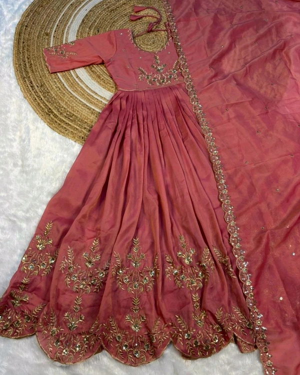 Tradational Elegant full-length maxi gown featuring, beautifully Original south tissue fabric with embroidery and sequence work With dupatta - Pink, M