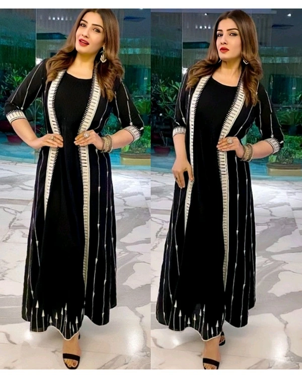 Black Solid Pattern Kurti With Attached Shrug
- XL