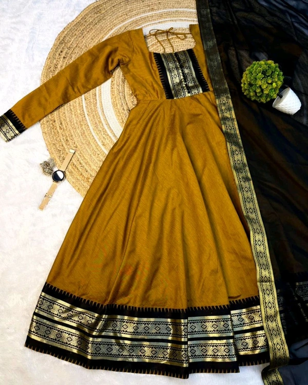 New Super Trendy Traditional Outfit - L, Pirate Gold