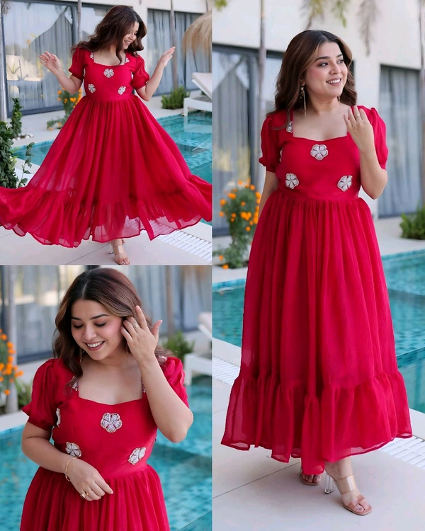 PREMIUM READYMADE DESIGNER GOWN COLLECTIONS
- M, Pink