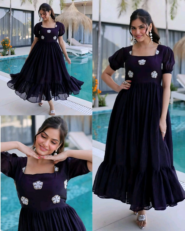 PREMIUM READYMADE DESIGNER GOWN COLLECTIONS
- M, Pink