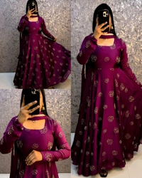Trendy Own the Festive Spotlight with Mint Elegance - XL, Orange