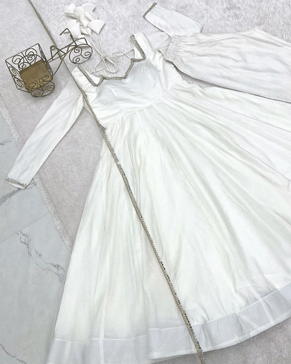Trendy Beautiful Anarkalis Full Set
- S, White
