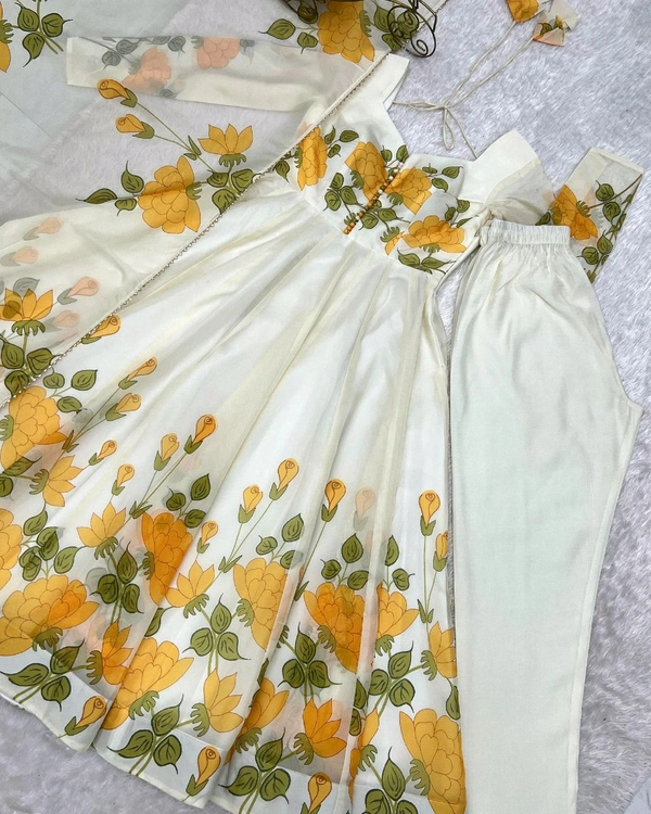 Launching this timeless and classic floral printed organza anarkali suit set for the upcoming festivities and wedding season
- 2XL
