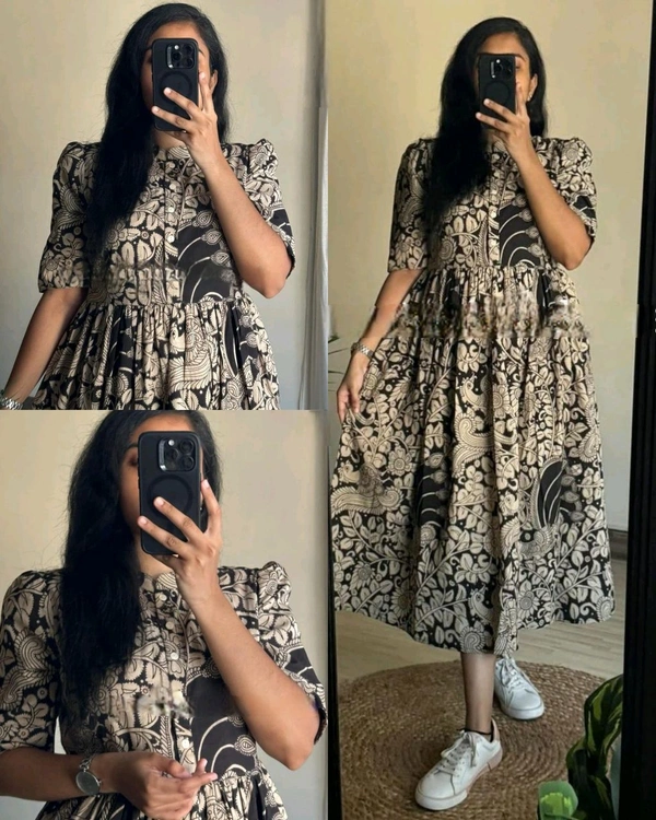 New Beautiful Design Gown - M