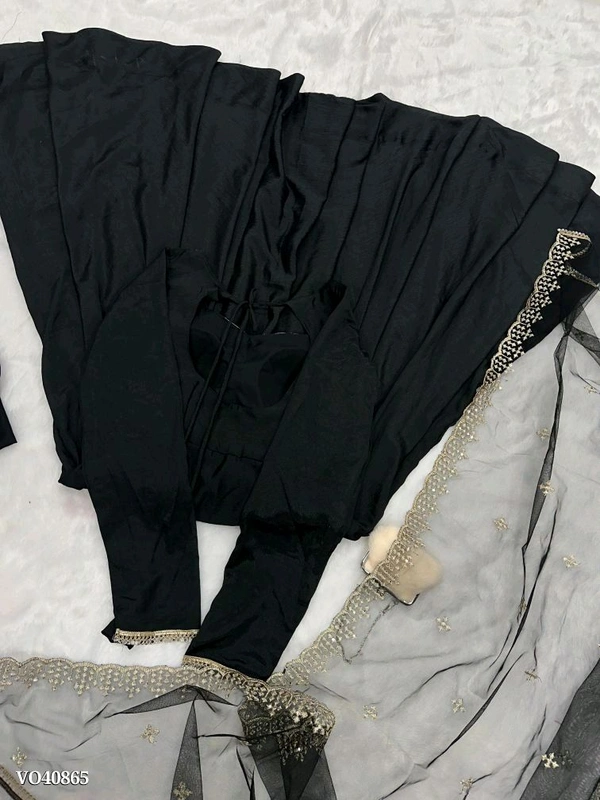 You gonna love elegance with Modern touch 🌸 - M, Black