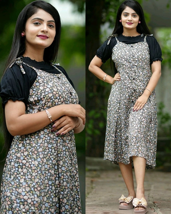 Classic Designer Women Dresses - S