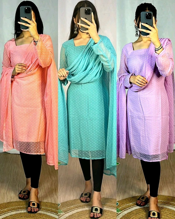 Recreation outfit Vaaranan Aayiram "Meghna' White With Colours - Mauve, M