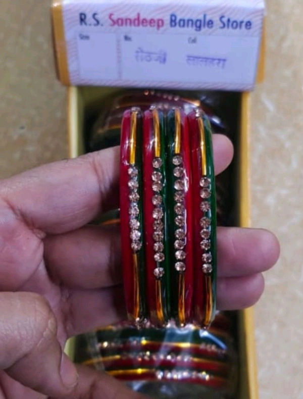 Kacha Chudi  Box Packing