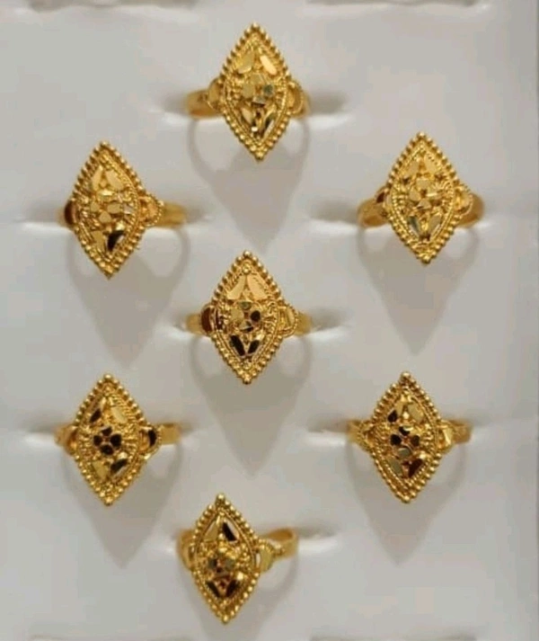 Chhuta Pila Mudi 1 Dozen 