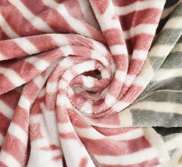 Yellow Warm Double Bed Woollen & Velvet Fitted Bedsheet