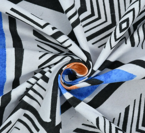 Blue King Flat 230 TC Floral Bedsheet (Pack of 1, BLUE (1 Bedsheet + 2 Pillow Covers + 2 Cushion Cover with filler)