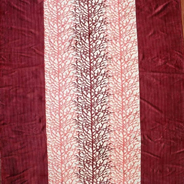 Loof Klapper Polyester Eyelet Maroon Printed Design curtains Pack of 2 - Window (4x5 Feet)